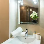 Ana's View, Cozy Apartment, Ac, Sea View & Parking شقة *