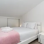 Ana's View, Cozy Apartment, Ac, Sea View & Parking أركو دا كالهيتا