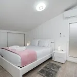 Ana's View, Cozy Apartment, Ac, Sea View & Parking