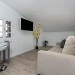 Ana's View, Cozy Apartment, Ac, Sea View & Parking * أركو دا كالهيتا