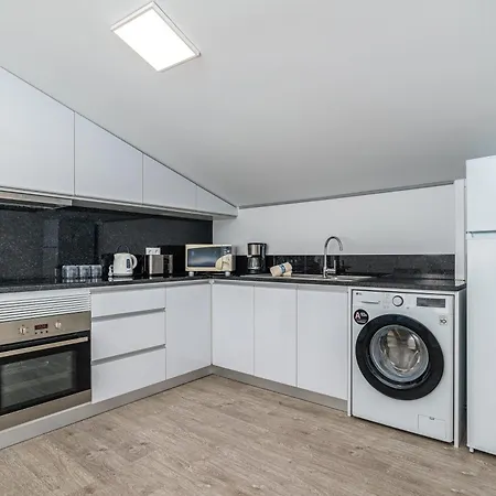 Lejlighed Ana's View, Cozy Apartment, Ac, Sea View & Parking
