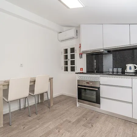 Apartamento Ana's View, Cozy Apartment, Ac, Sea View & Parking *