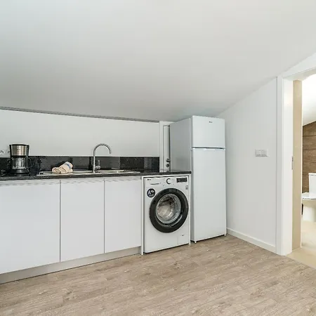 Ana's View, Cozy Apartment, Ac, Sea View & Parking Apartamento Arco da Calheta (Madeira)