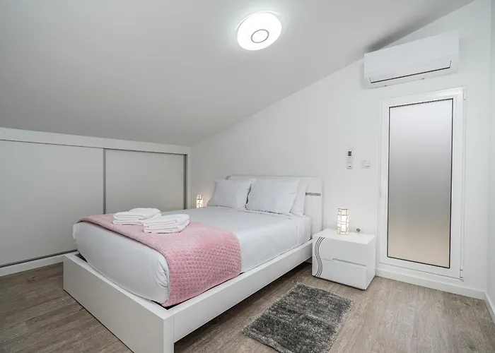 Ana's View, Cozy Apartment, Ac, Sea View & Parking