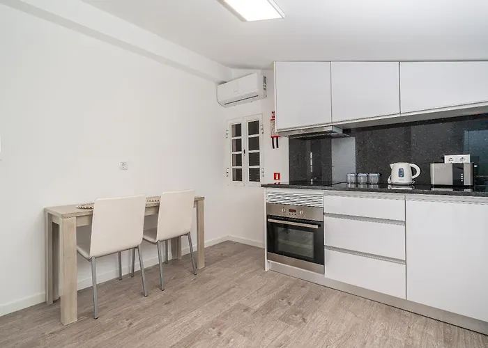 Lejlighed Ana's View, Cozy Apartment, Ac, Sea View & Parking *