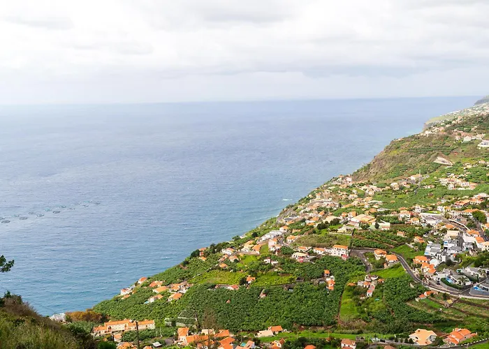 Ana's View, Cozy Apartment, Ac, Sea View & Parking Apartmán